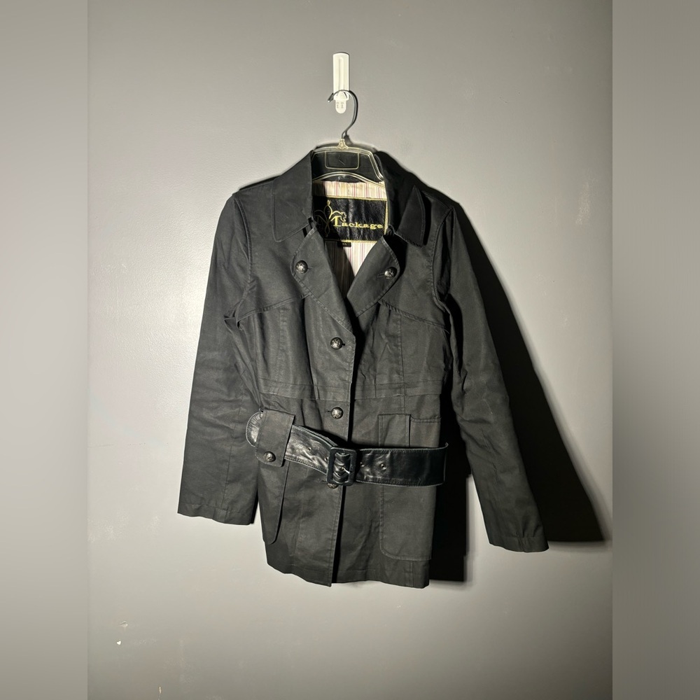 Mackage Belted Short Trench Coat Women’s Size Large